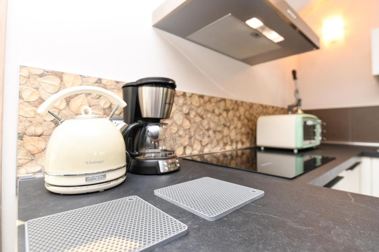 Gardaliva 5 Apartment Manerba del Garda Ngoại thất bức ảnh