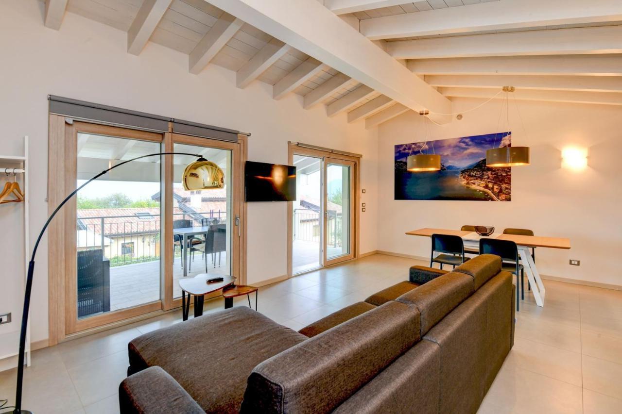 Gardaliva 5 Apartment Manerba del Garda Ngoại thất bức ảnh