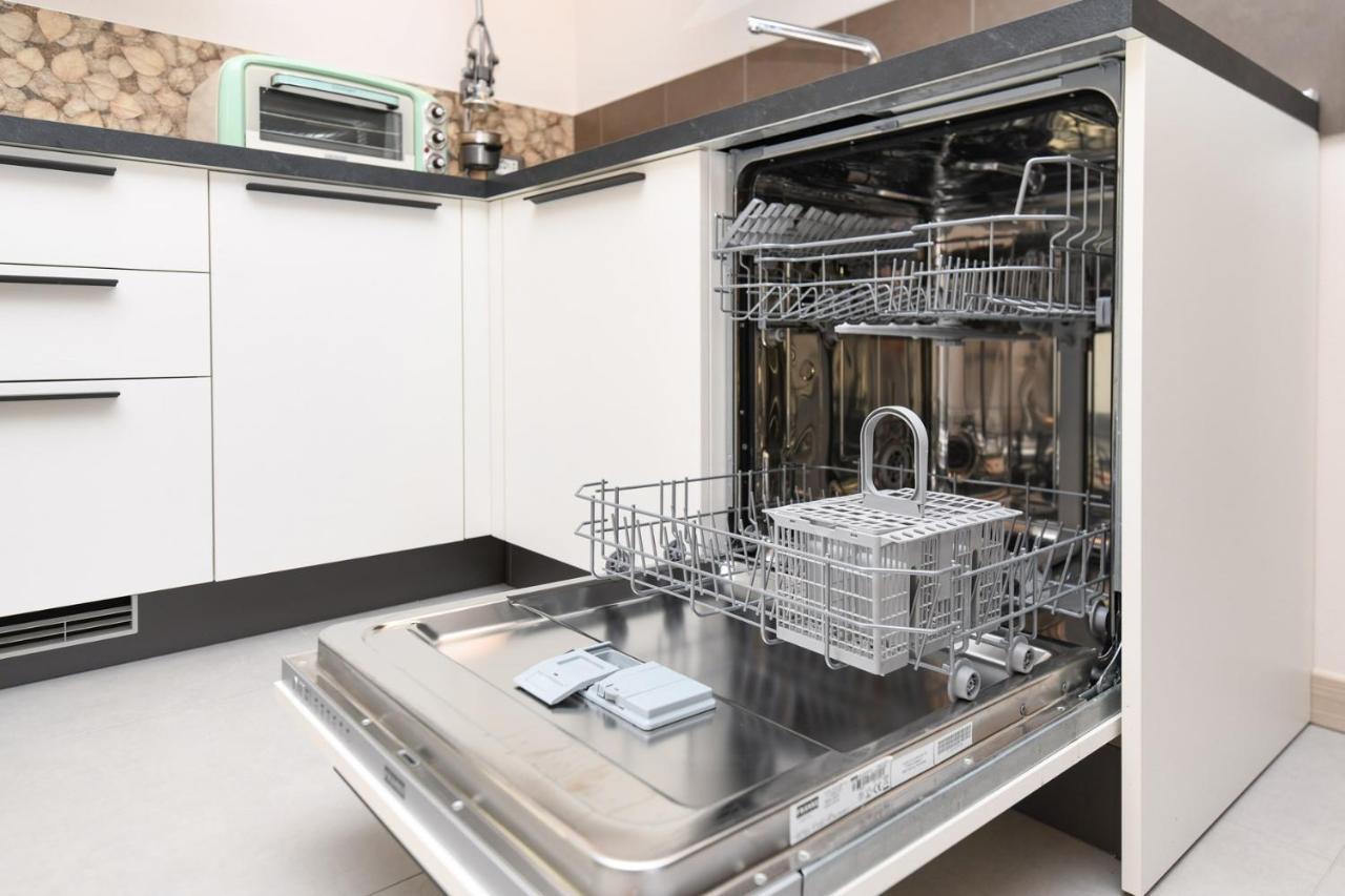 Gardaliva 5 Apartment Manerba del Garda Ngoại thất bức ảnh