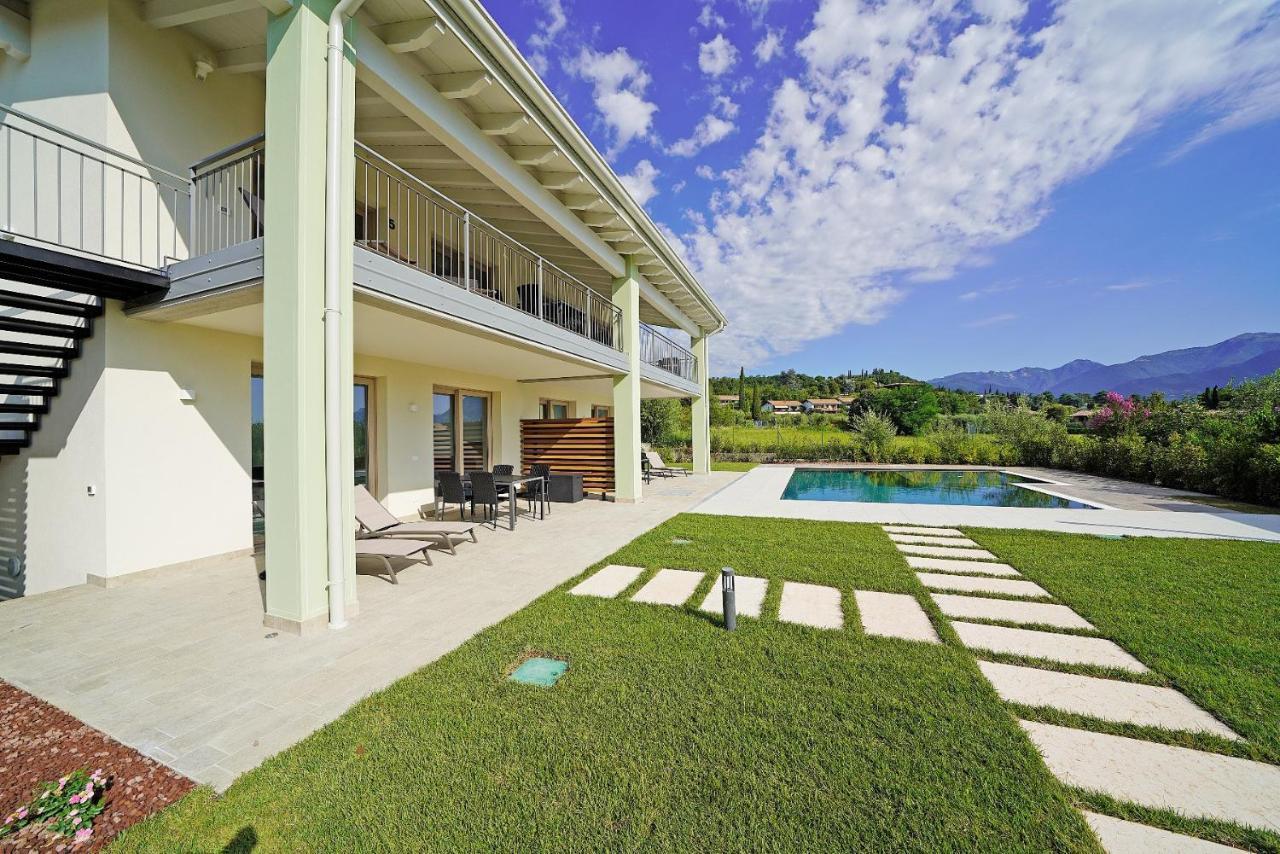 Gardaliva 5 Apartment Manerba del Garda Ngoại thất bức ảnh